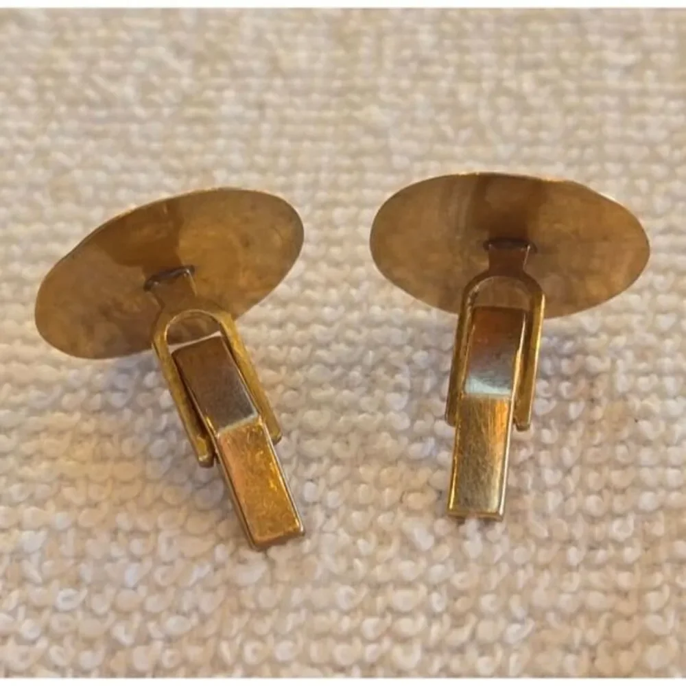Vintage Elegant 14k Yellow Gold Cuff Links w/ floral design